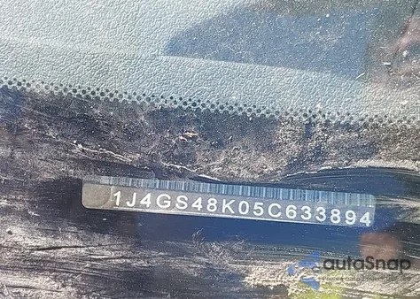 2005 Jeep Grand Cherokee Laredo z USA, uszkodzony, nr VIN 1J4GS48K05C633894